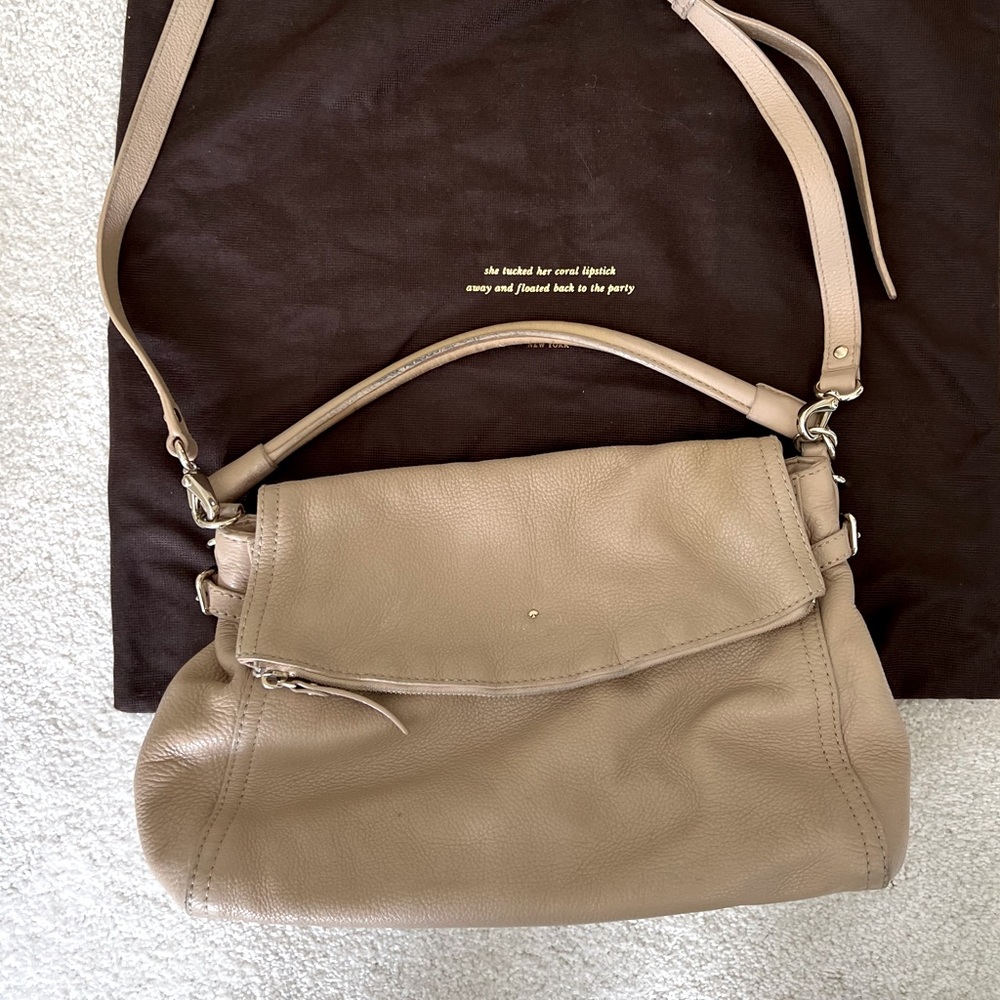 Kate Spade hand/shoulder/crossbody bag.